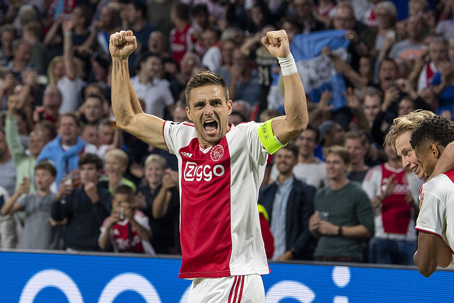 凭借敏锐的 凭借敏锐的