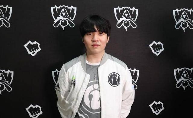 颇具巧合的 颇具巧合的